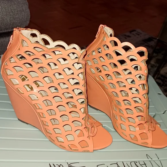 Shoes - Picture 2 of 2